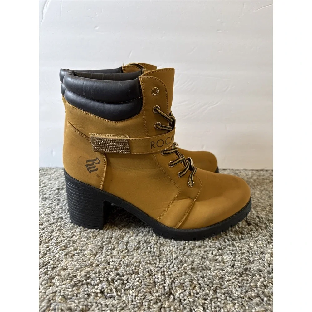 ROCAWEAR GOLD LOGO & RHINESTONES‎ ANKLE BOOTS SANDSTONE LADIES SIZE 11